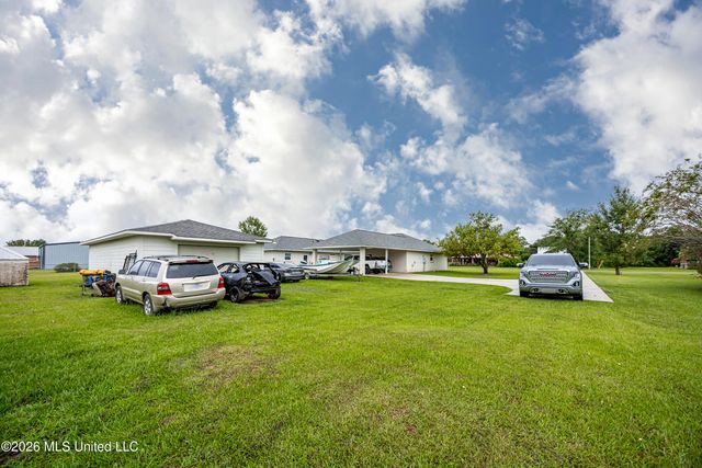 15405 Drake Lane, Biloxi, MS 39532