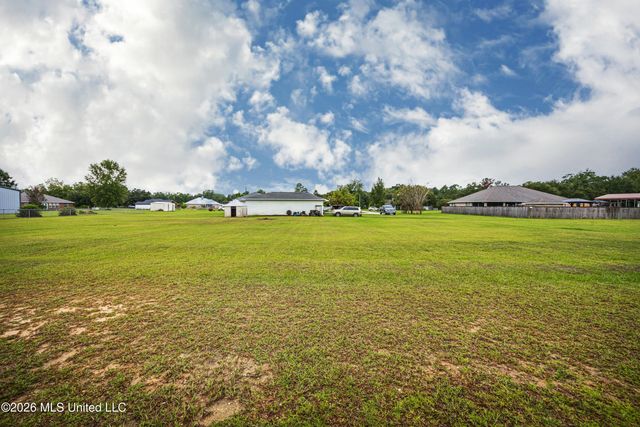 15405 Drake Lane, Biloxi, MS 39532