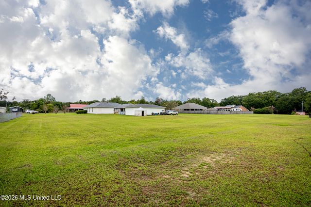15405 Drake Lane, Biloxi, MS 39532