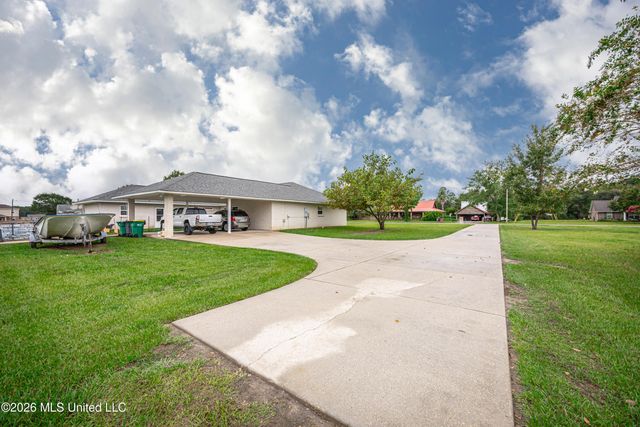 15405 Drake Lane, Biloxi, MS 39532