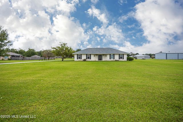 15405 Drake Lane, Biloxi, MS 39532