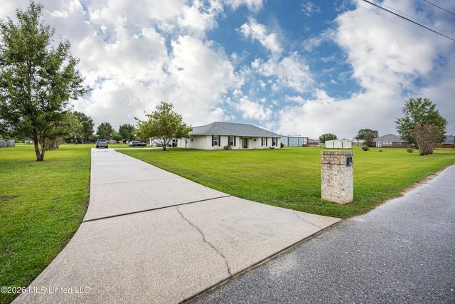 15405 Drake Lane, Biloxi, MS 39532