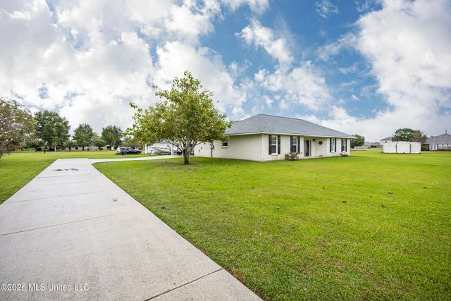 15405 Drake Lane, Biloxi, MS 39532