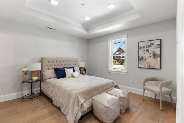 227 Highland Ave 1, Somerville, MA 02143