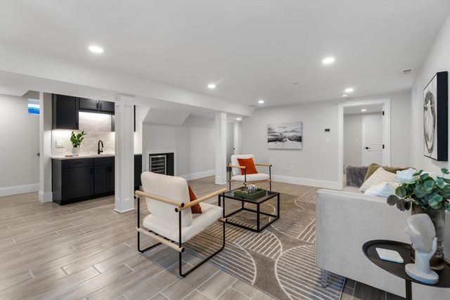 227 Highland Ave 1, Somerville, MA 02143