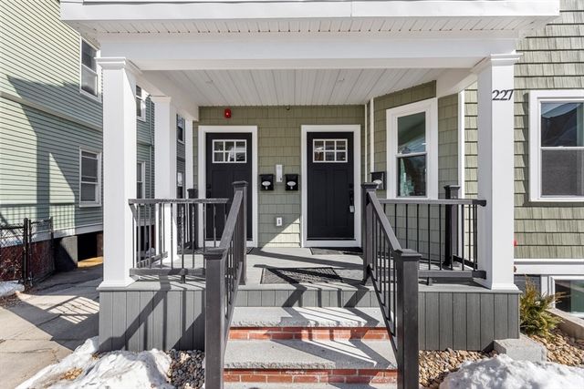 227 Highland Ave 1, Somerville, MA 02143
