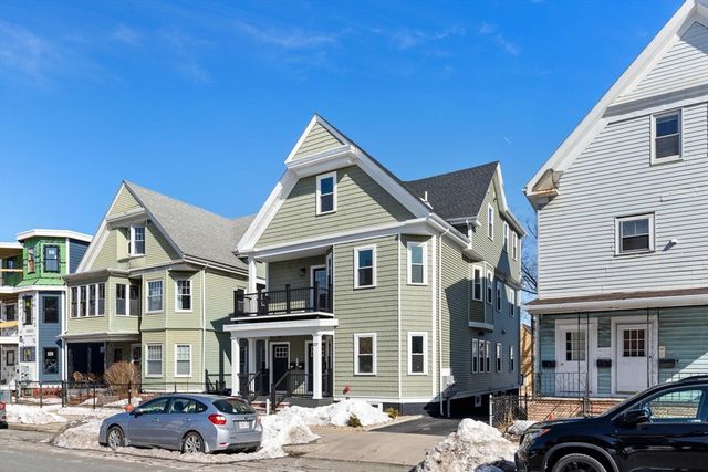 227 Highland Ave 1, Somerville, MA 02143