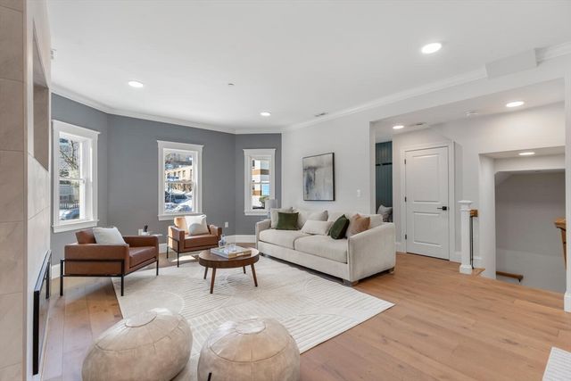 227 Highland Ave 1, Somerville, MA 02143