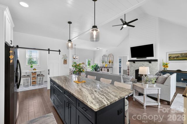 29 Banner Cottages Lane, Mills River, NC 28759