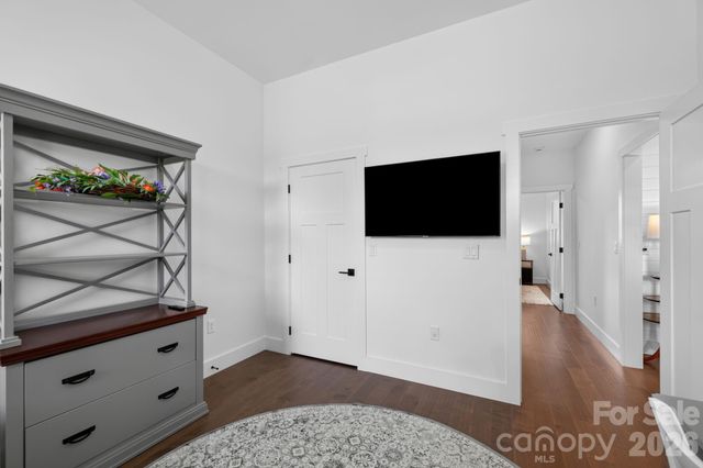 29 Banner Cottages Lane, Mills River, NC 28759