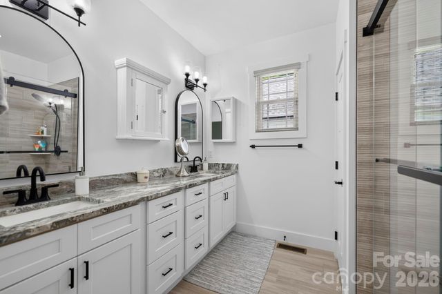 29 Banner Cottages Lane, Mills River, NC 28759