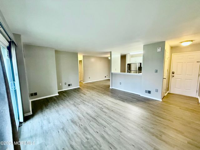 3 Dressage Court, Tinton Falls, NJ 07753