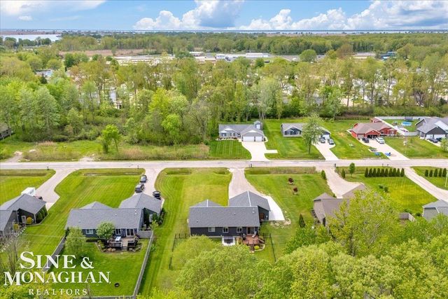 9445 Folkert Road, Clay Twp, MI 48001