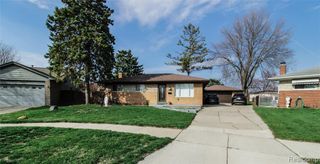 32792 Ridgefield Avenue, Warren, MI 48088
