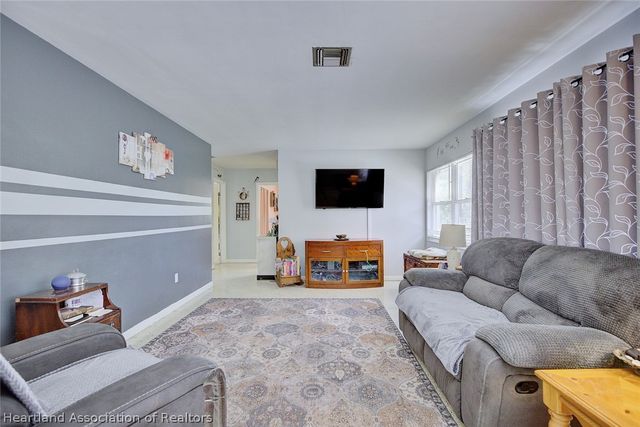 609 Vinson Avenue, Lake Placid, FL 33852