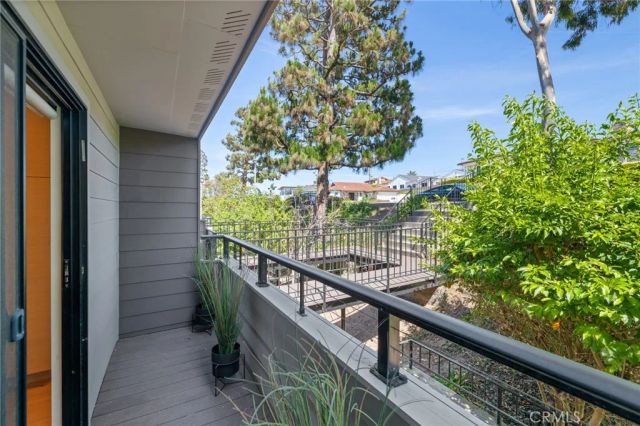 177 Calle Mayor, Redondo Beach, CA 90277