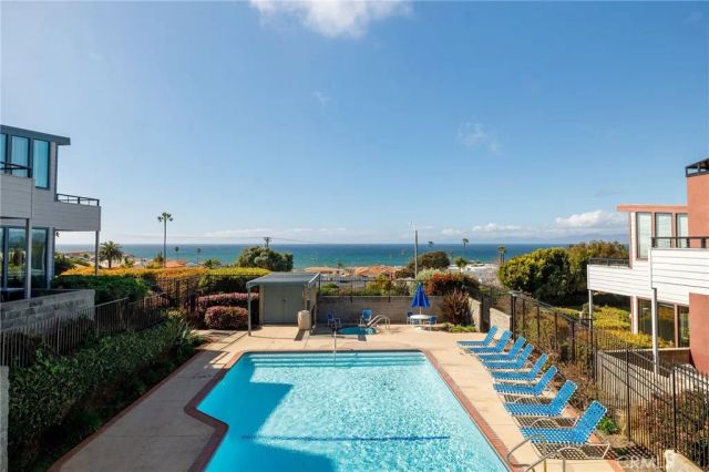 177 Calle Mayor, Redondo Beach, CA 90277
