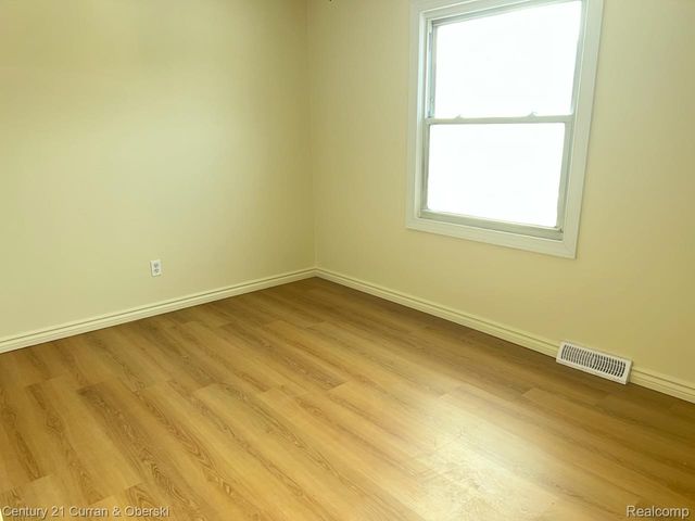 5921 Merrick Street, Taylor, MI 48180