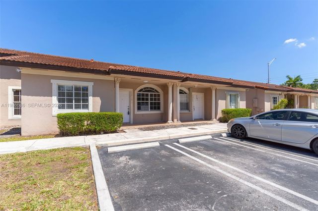 13713 SW 170th Ter, Miami, FL 33177