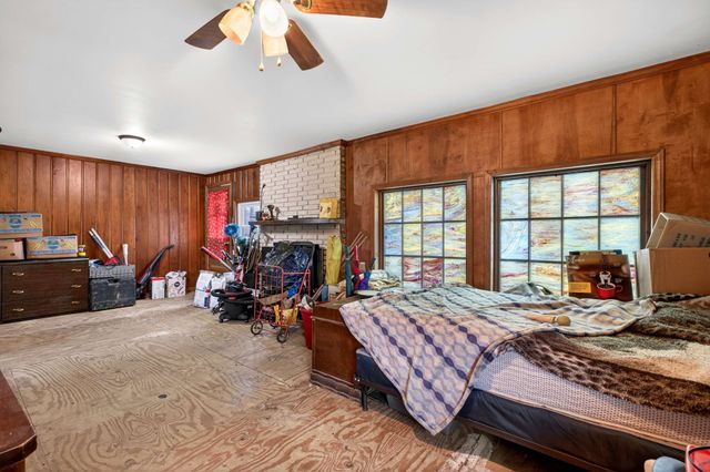 215 Ewing Dr, Nashville, TN 37207