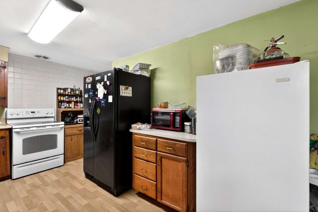 215 Ewing Dr, Nashville, TN 37207