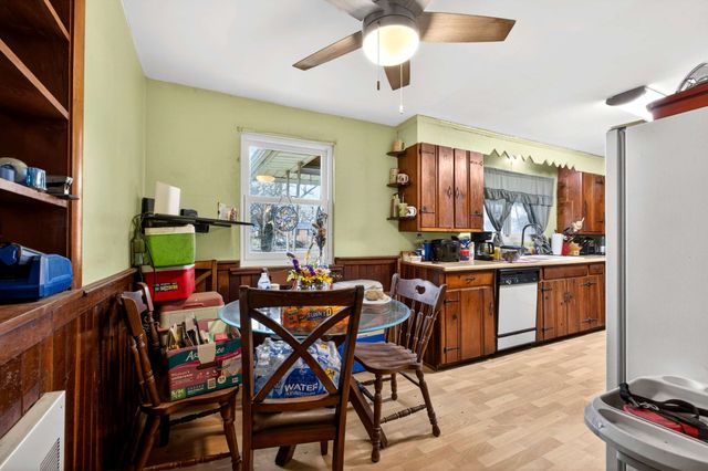 215 Ewing Dr, Nashville, TN 37207