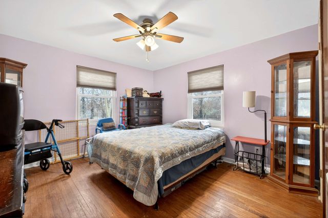 215 Ewing Dr, Nashville, TN 37207