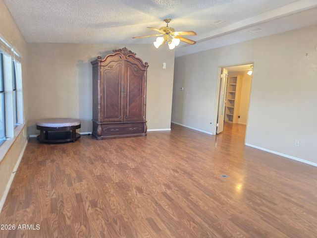 2233 E BEHREND Drive 227, Phoenix, AZ 85024