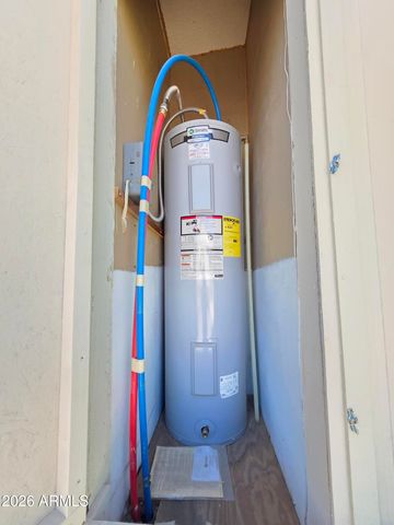 2233 E BEHREND Drive 227, Phoenix, AZ 85024