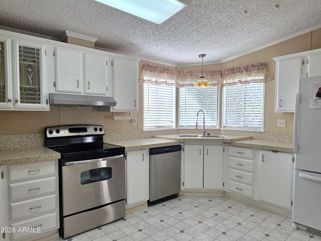 2233 E BEHREND Drive 227, Phoenix, AZ 85024