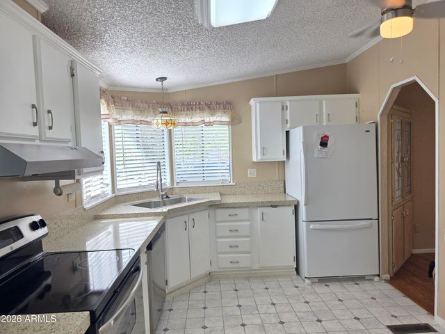 2233 E BEHREND Drive 227, Phoenix, AZ 85024