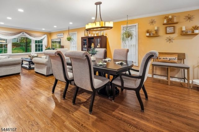 33 Edgar St, Summit City, NJ 07901