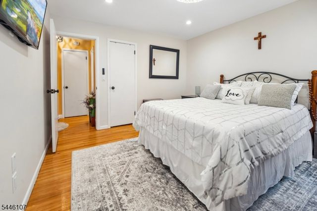 33 Edgar St, Summit City, NJ 07901