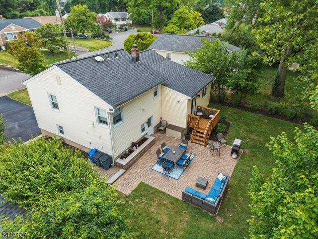 33 Edgar St, Summit City, NJ 07901
