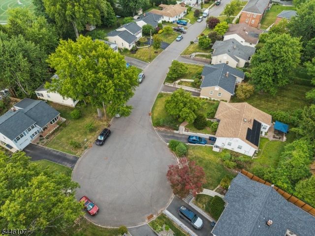 33 Edgar St, Summit City, NJ 07901