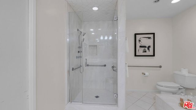 2738 Claray Drive, Los Angeles, CA 90077