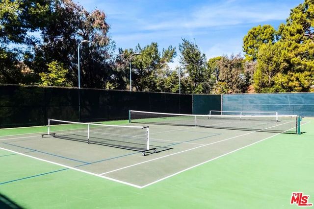 2738 Claray Drive, Los Angeles, CA 90077