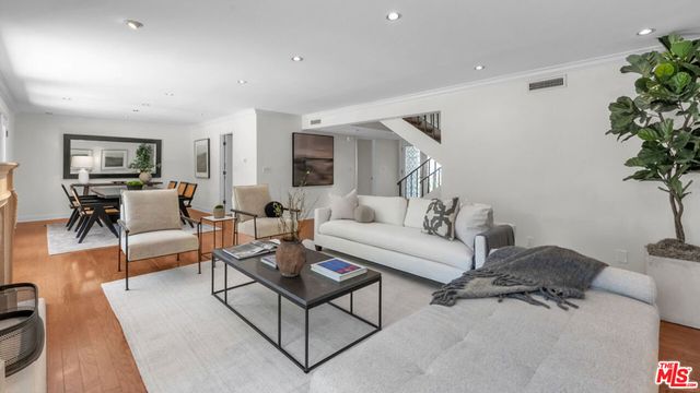 2738 Claray Drive, Los Angeles, CA 90077