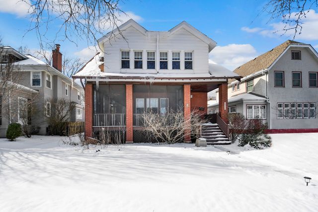 10226 S Hoyne Avenue, Chicago, IL 60643