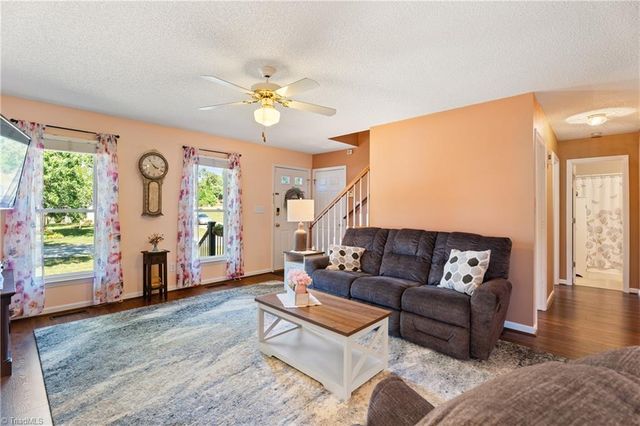 1740 Harper Spring Drive, Clemmons, NC 27012