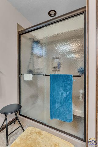 8924 SE Berryton RD, Berryton, KS 66409