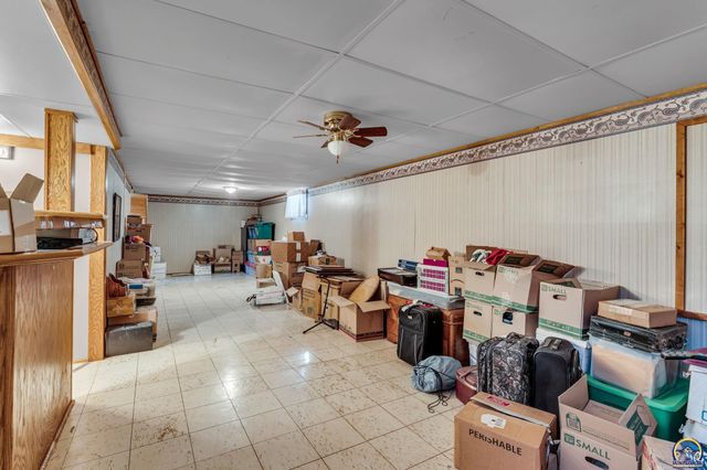 8924 SE Berryton RD, Berryton, KS 66409