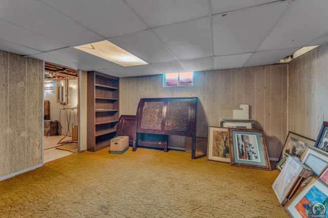 8924 SE Berryton RD, Berryton, KS 66409