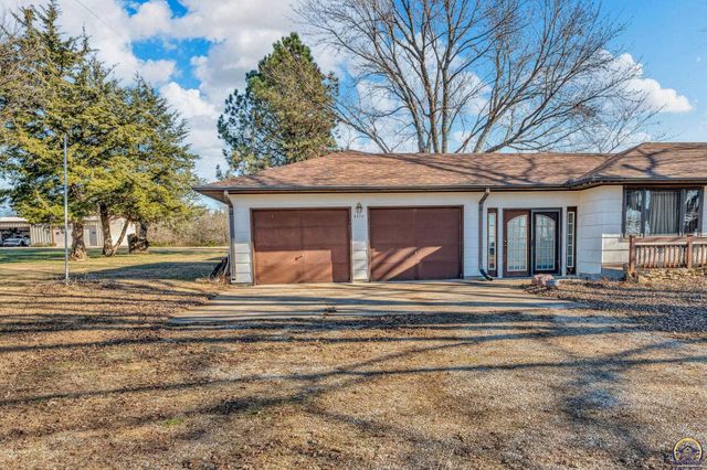 8924 SE Berryton RD, Berryton, KS 66409