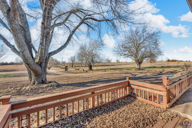 8924 SE Berryton RD, Berryton, KS 66409