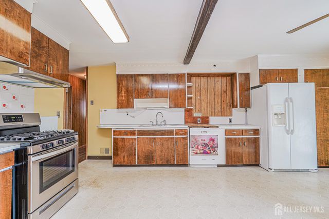 30 Northfield Avenue, East Brunswick, NJ 08816