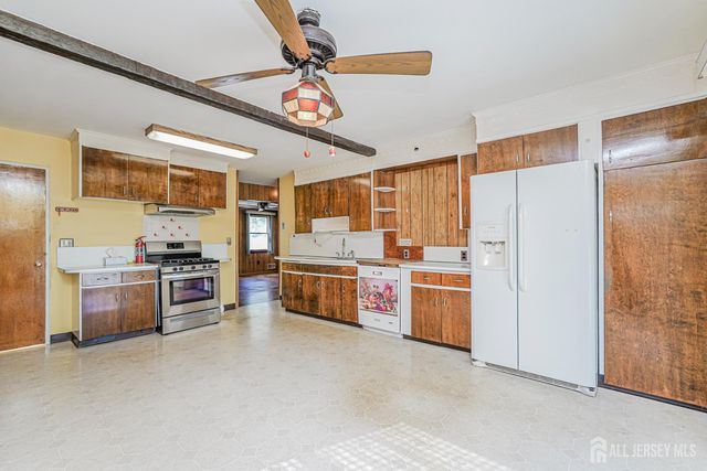 30 Northfield Avenue, East Brunswick, NJ 08816