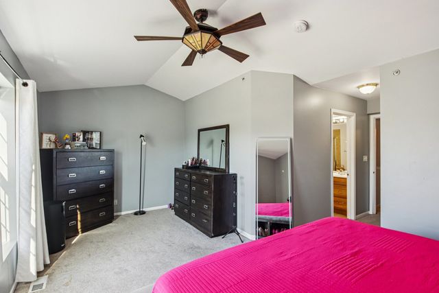 906 Elizabeth Drive, Streamwood, IL 60107