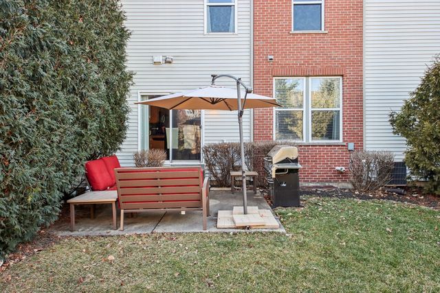 906 Elizabeth Drive, Streamwood, IL 60107