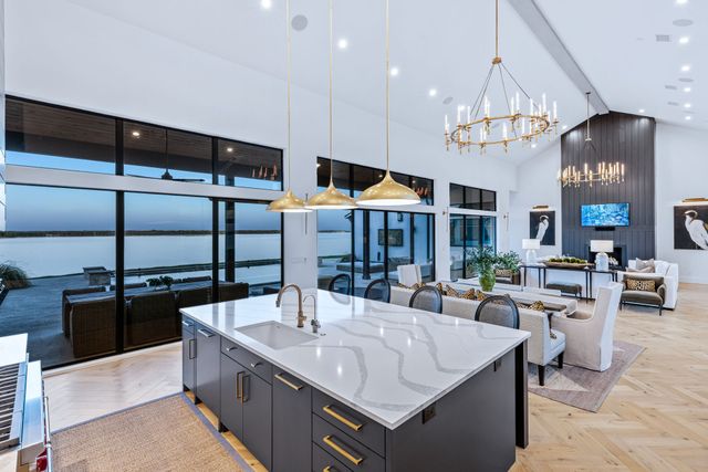 1129 Beacon Shore Road, Kemp, TX 75143